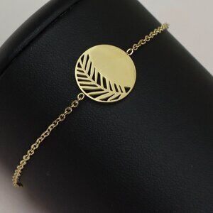 Yellow Gold Bracelet with Leaf Cutout Charm, Adjustable Size, XPBL0623